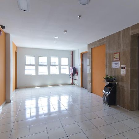 Oyo 182 Simms Grand Inn クアラルンプール エクステリア 写真