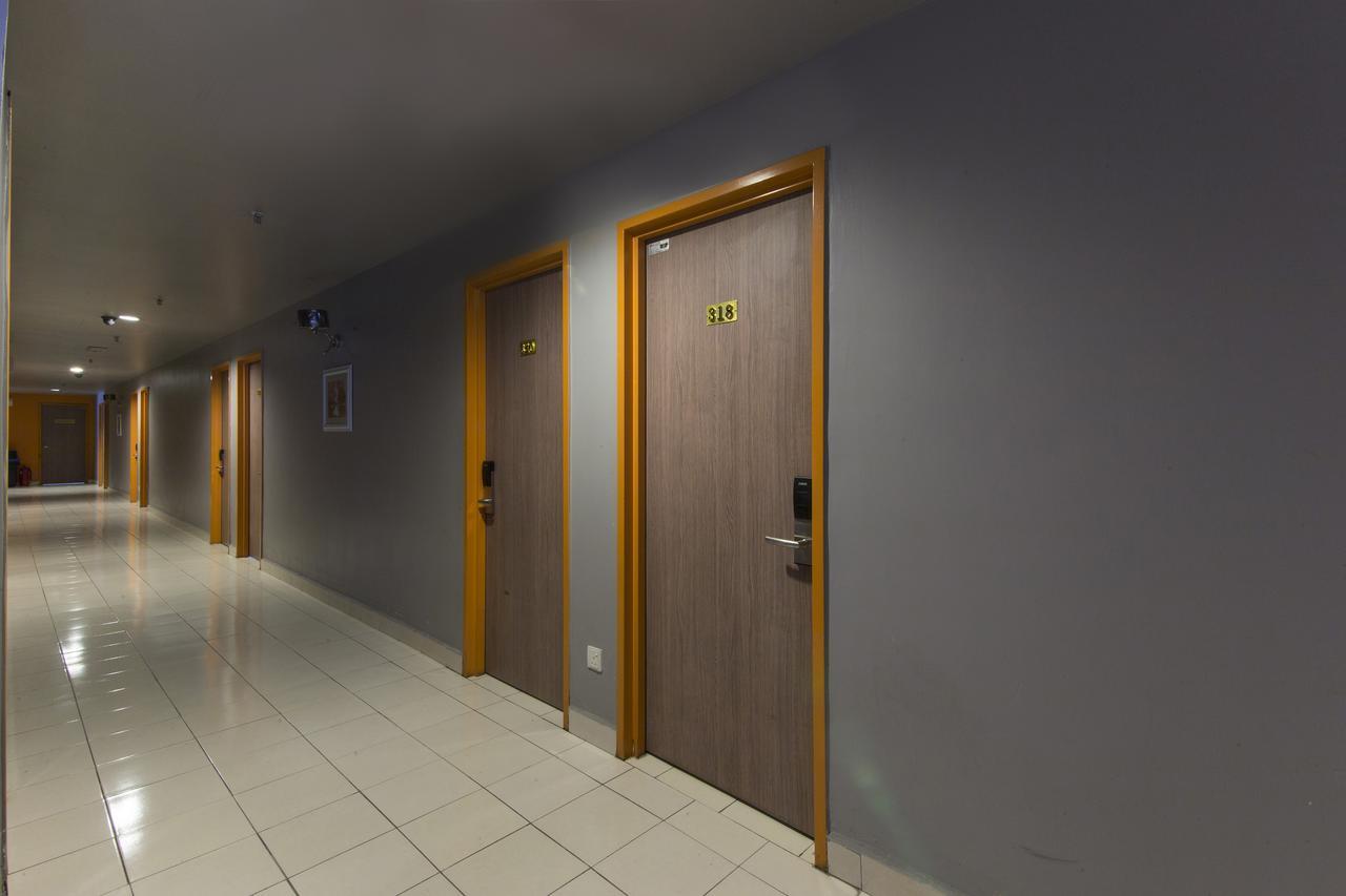 Oyo 182 Simms Grand Inn クアラルンプール エクステリア 写真