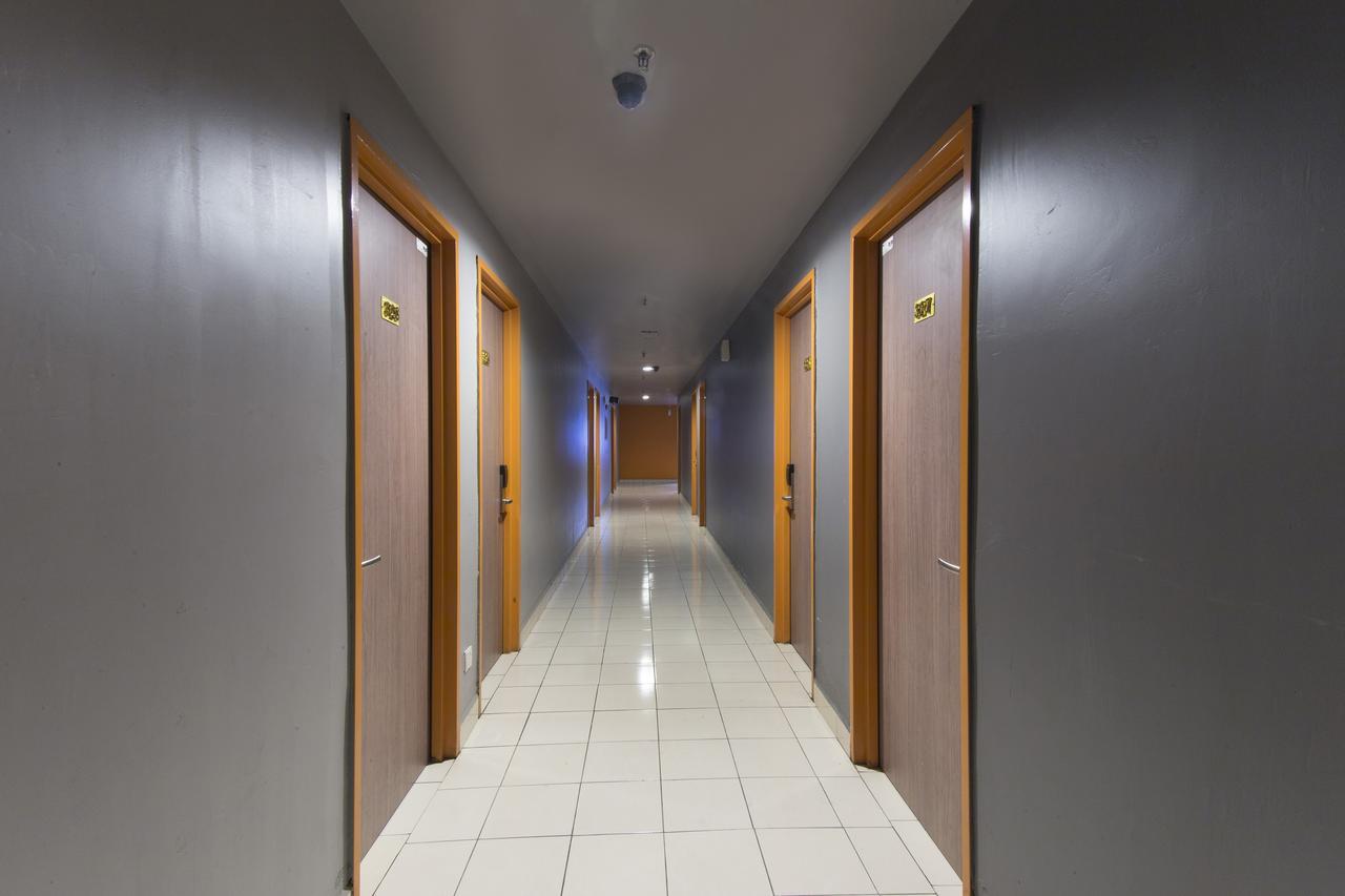 Oyo 182 Simms Grand Inn クアラルンプール エクステリア 写真